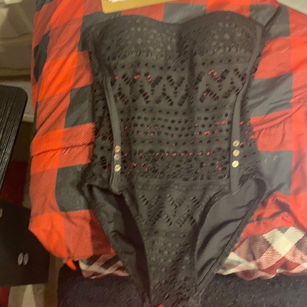 Baiting suit